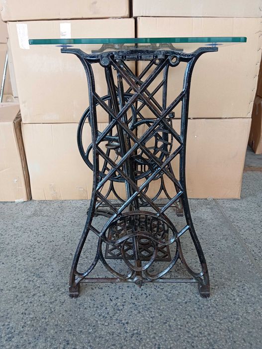 Маса от крака от шевна машина