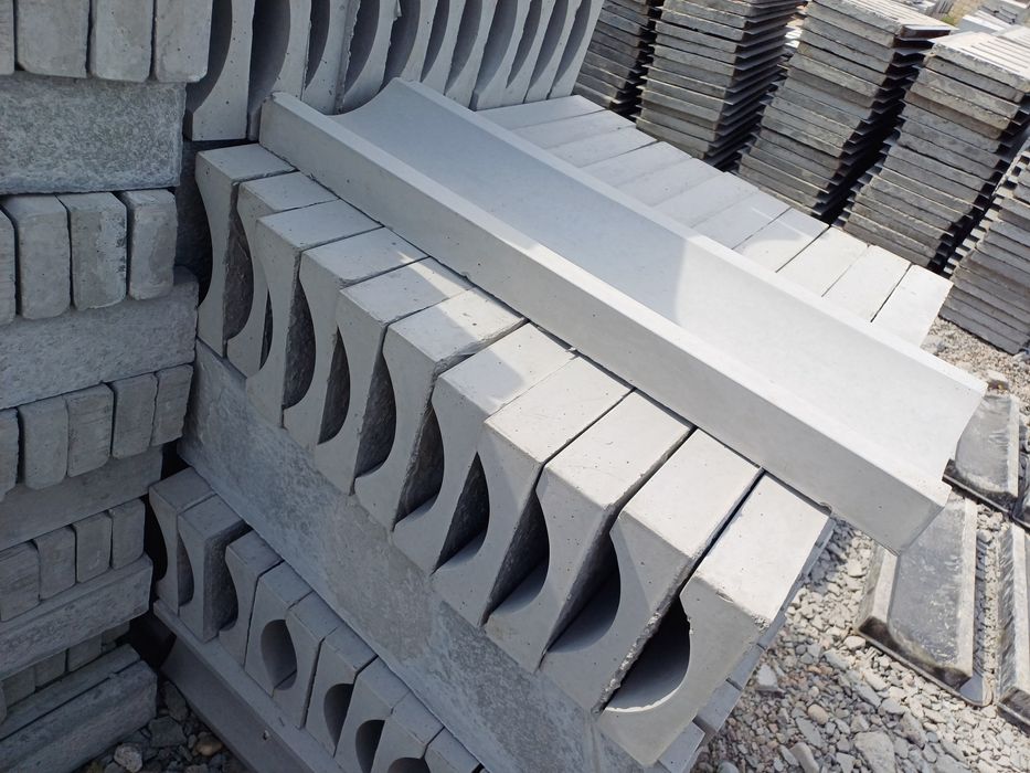 Latok krishka, Латок, Бордюр