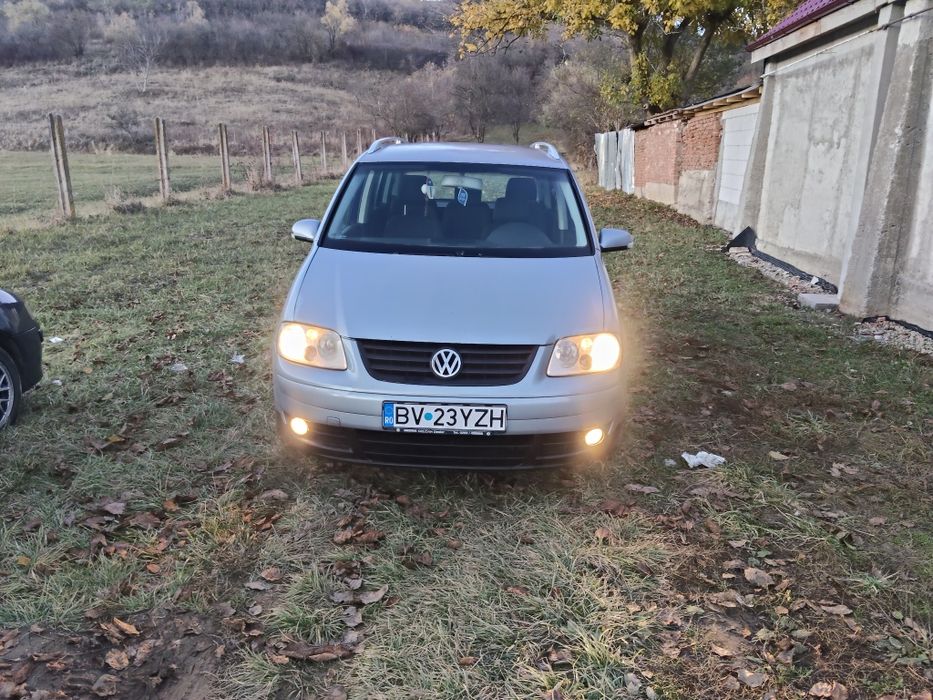 VOLKSWAGEN Touran 2004 — imagine 3