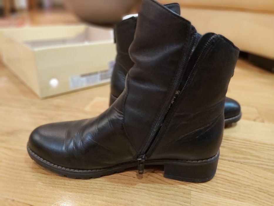 Продам зимние полусапожки