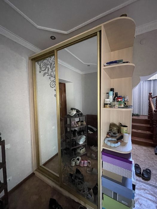 Продаю шкаф купе