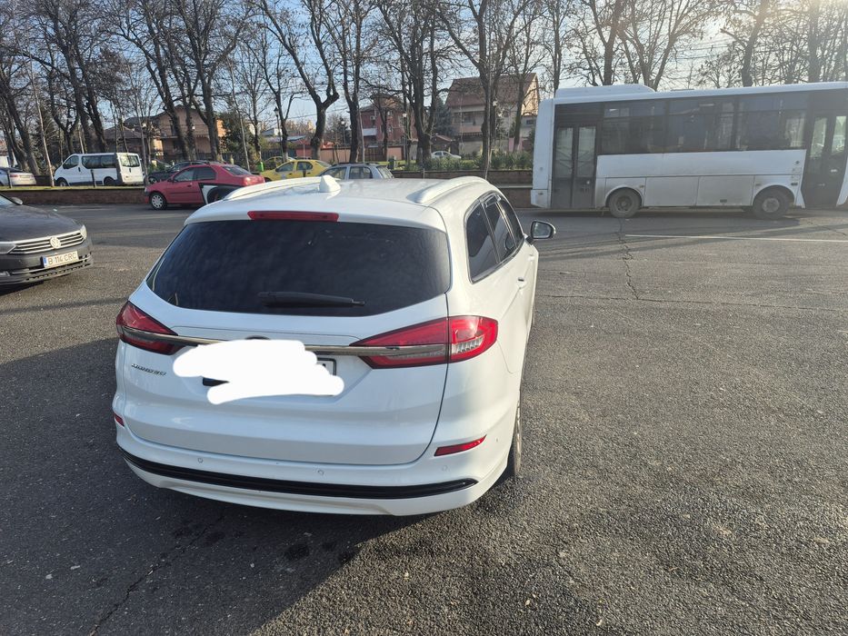 FORD Mondeo 2021 — imagine 3