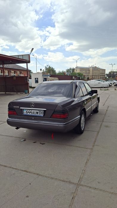Продаётся Mercedes-Benz W124 Ешка