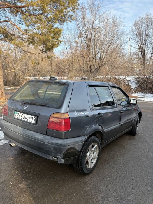 Голф 3 объем 1.8 моно