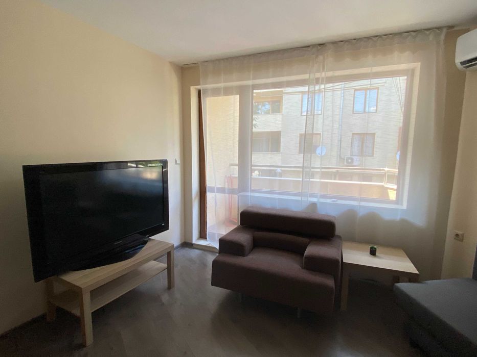 Дава се под наем Двустаен апартамент в Варна, Гръцка махала - 66 кв.м за 550 € - Снимка #1