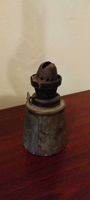 Vând doua Lămpi vintage cu petrol