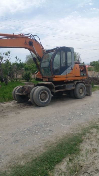 Samsung 132 ekskvator 1996 yil holati yaxshi ishga tayyor