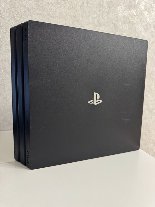 Play Station 4 Pro, 1tb б/у