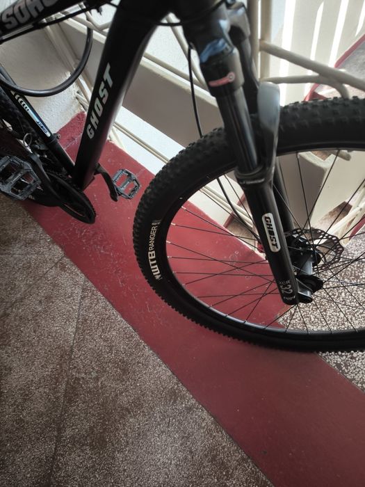 Vând bicicleta profesionala cu toți nunckhe prof de 29 inch