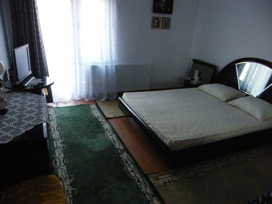 Otopeni, proprietar, închiriez vila in duplex