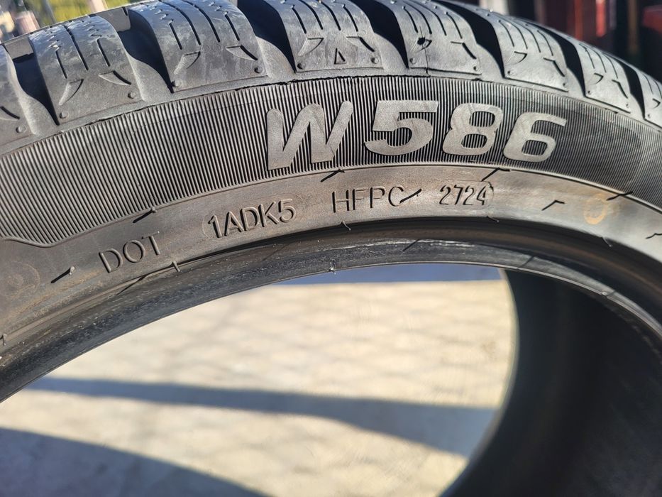 Cauciuc  iarnă 245 40 r18