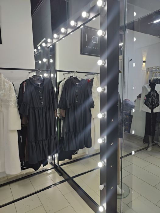 Зеркало для бутика