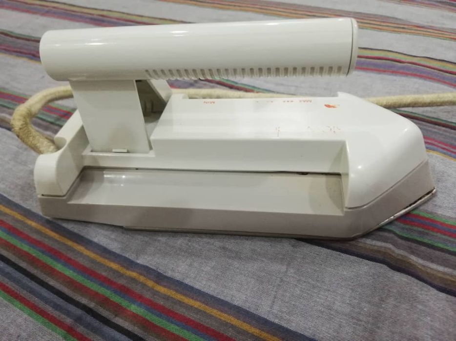 Мини складной утюг