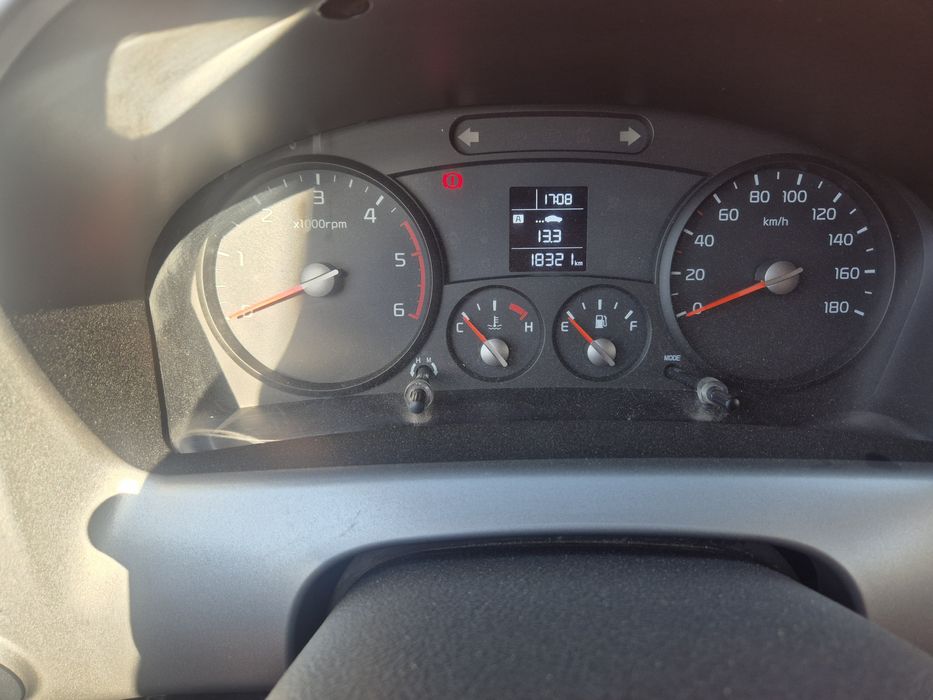 Kia Bongo сотилади