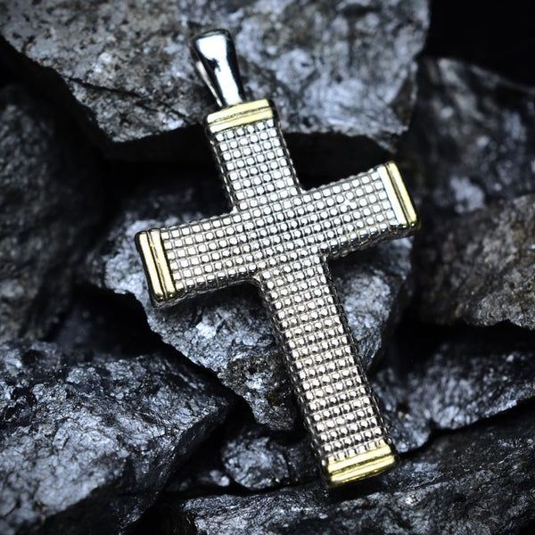 Сребърен медальон 925 „Кръст с орнаментика“–талисман за вяра и закрила