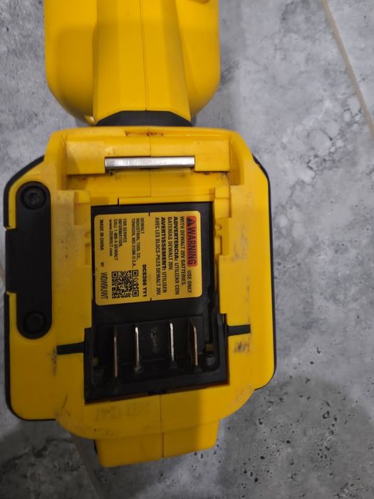 Продам сабельную пилу DEWALT DCS386