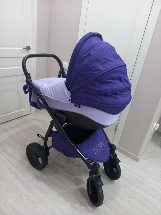 Коляска  zippy tutis 3 в 1