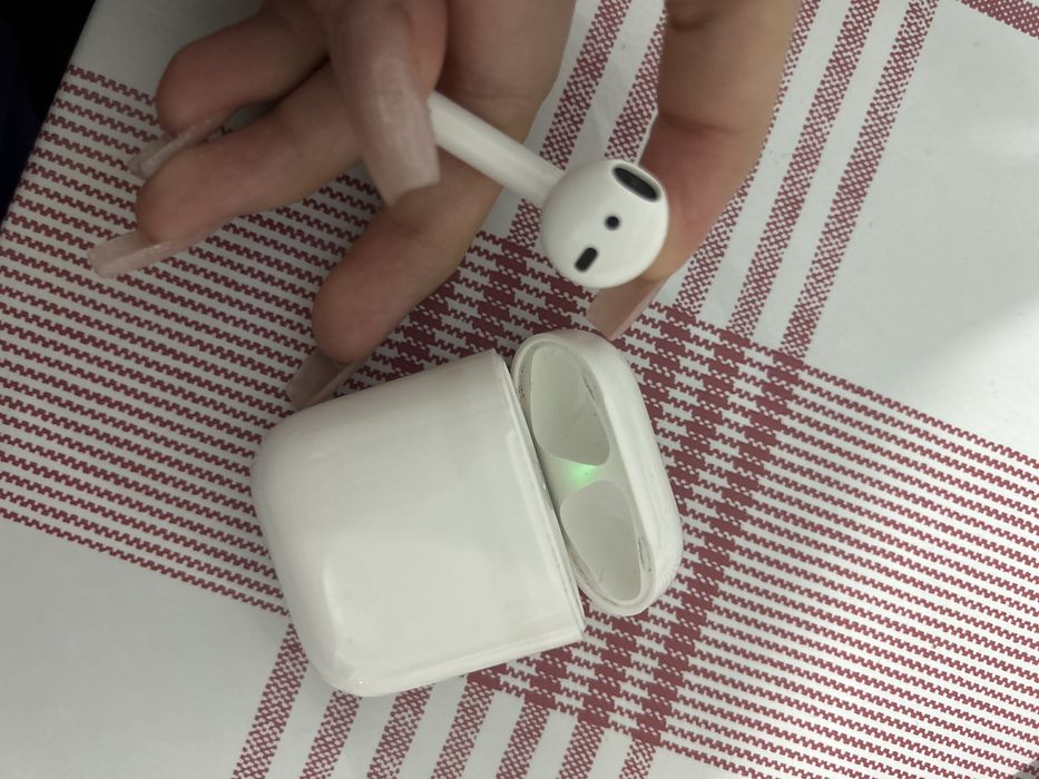 Airpods наушник на айфон (оригинал)