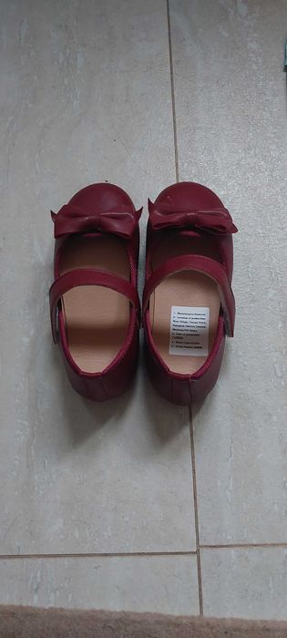 Sandalute fetite)