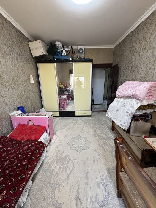 3 xonalik kvartira sotiladi 6-mikr