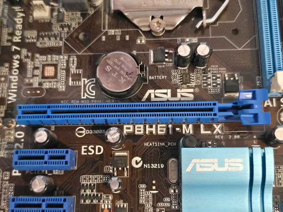 Placa de baza ASUS P8H61-M LX R2.0 + procesor Intel G2030