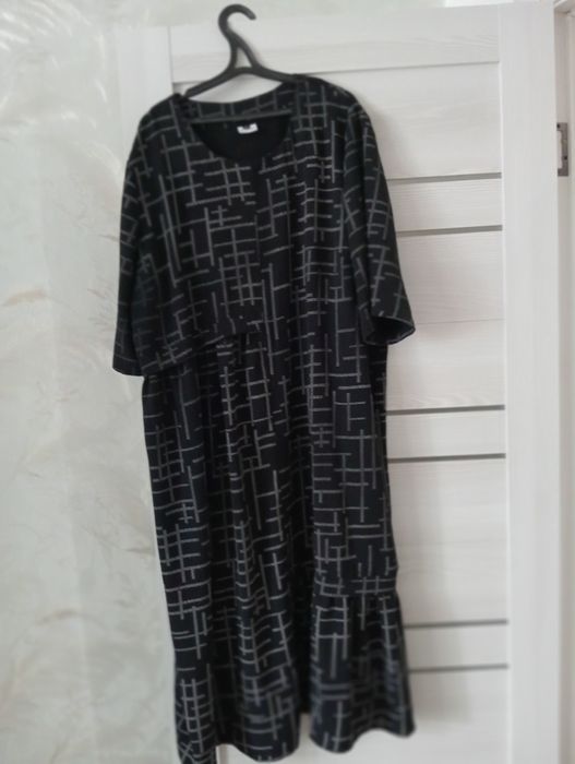 Продам платья,б.