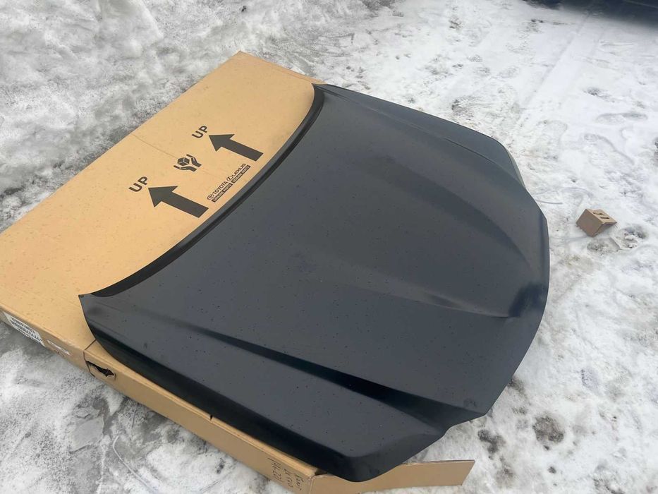 Капот оригинал на Lexus LX570