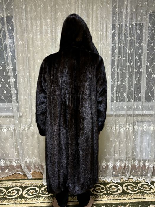 Продам норковую шубу