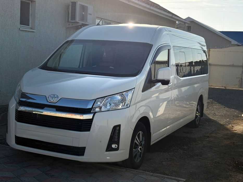 Toyota hiace микроавтобус