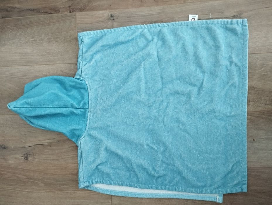 Детско плажно пончо размер 60х60