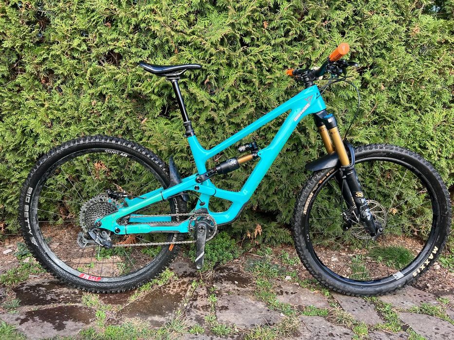 Vând YT Capra 29 CORE 4 | Nox Blue | M