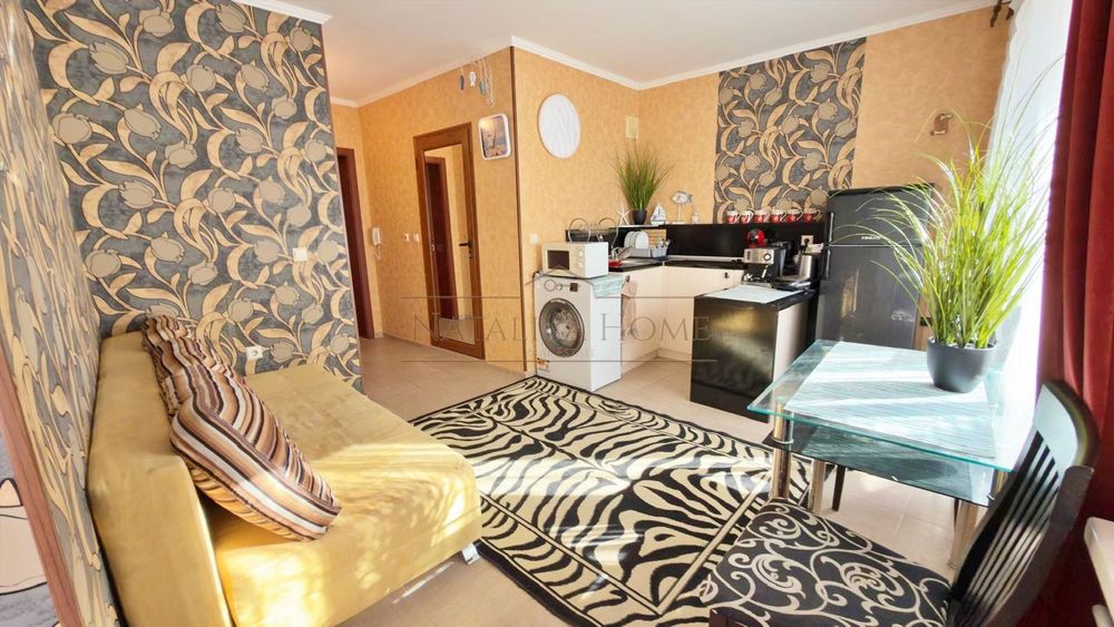 Дава се под наем Едностаен апартамент в Бургас, Сарафово - 40 кв.м за 348.84 € - Снимка #1