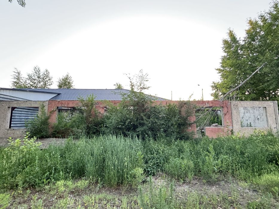 Продам недостроеное здание