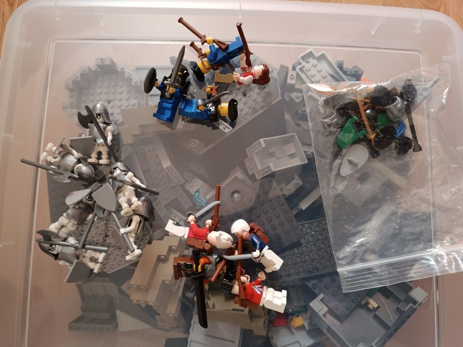 Лего китайско  3 лота от около 3 кг + 15 фигурки