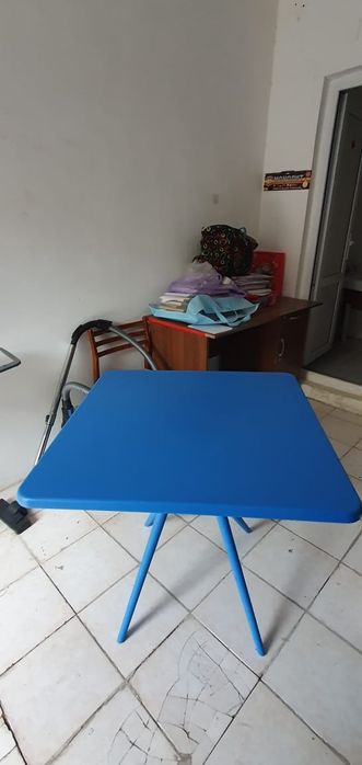 Стол синий 10000