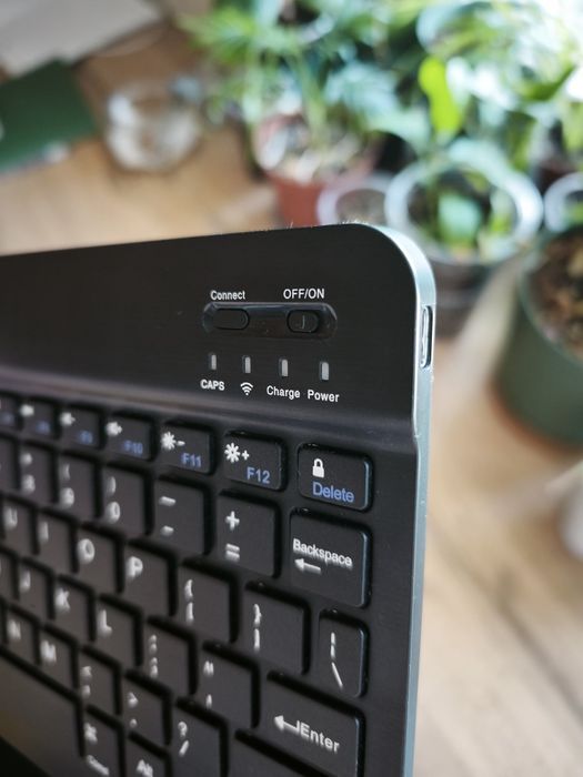 Клавиатура Bluetooth + через провод