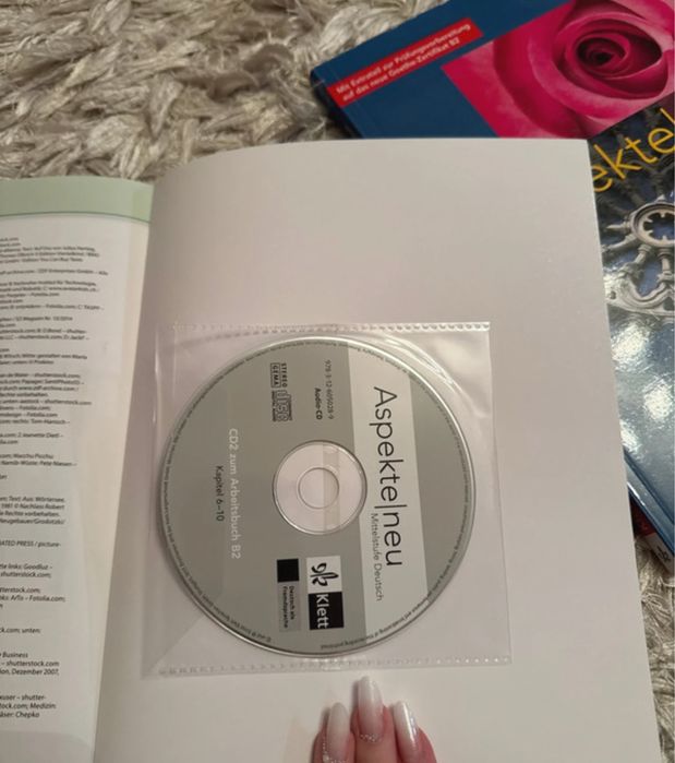 Pachet cărți „Aspekte neu – B2” (cu CD)