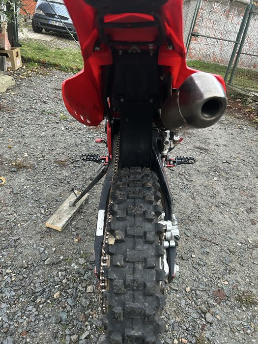 Vând cross de 300cc 4t
