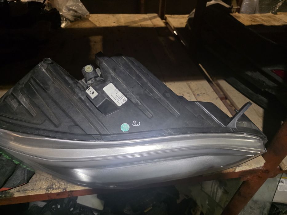 Фар за Тесла след 2017 година