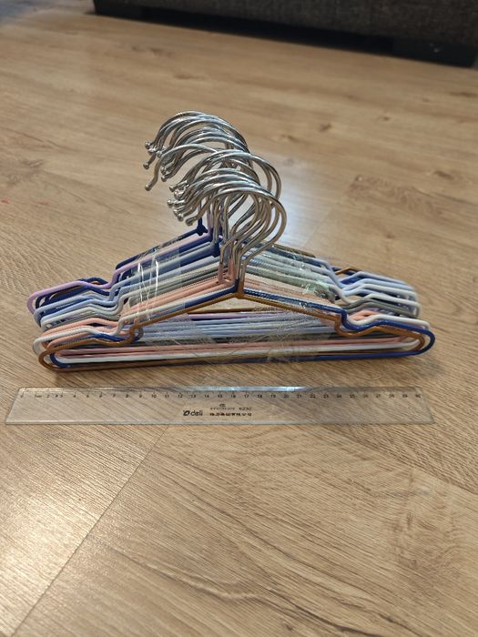 Плечики вешалки для одежды