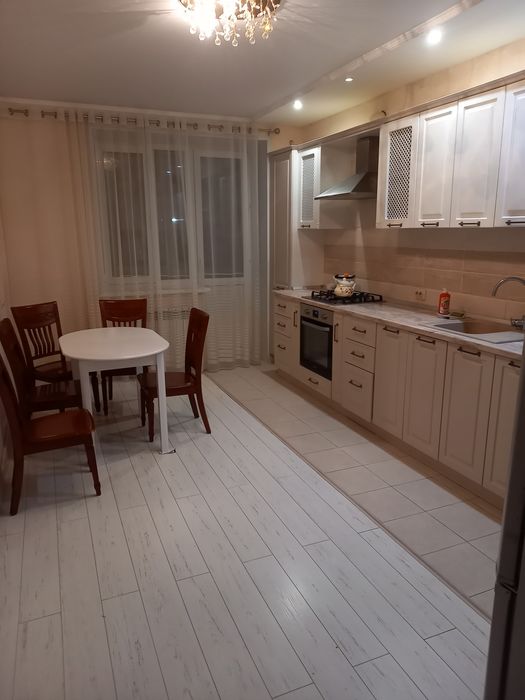 Сдам 1-ком квартиру  60 м.кв.