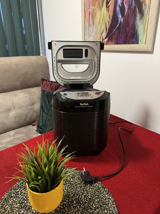 Хлебопекарна Tefal