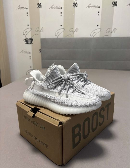 yeezy 350 static