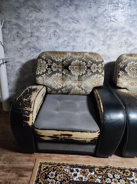 Продам диван и кресло