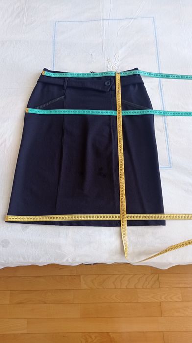 Права пола в два цвята -тъмносин и черен,10 лв за един брой