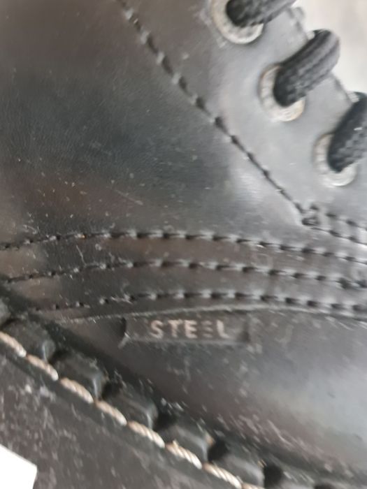 Vând ghete Steel din piele naturala cu 4 catarame