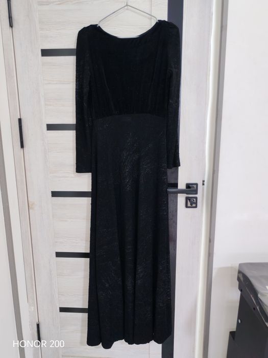 Концертные, вечерние платья