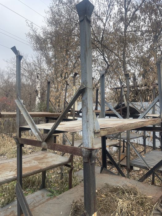 Продам металлические стелажи