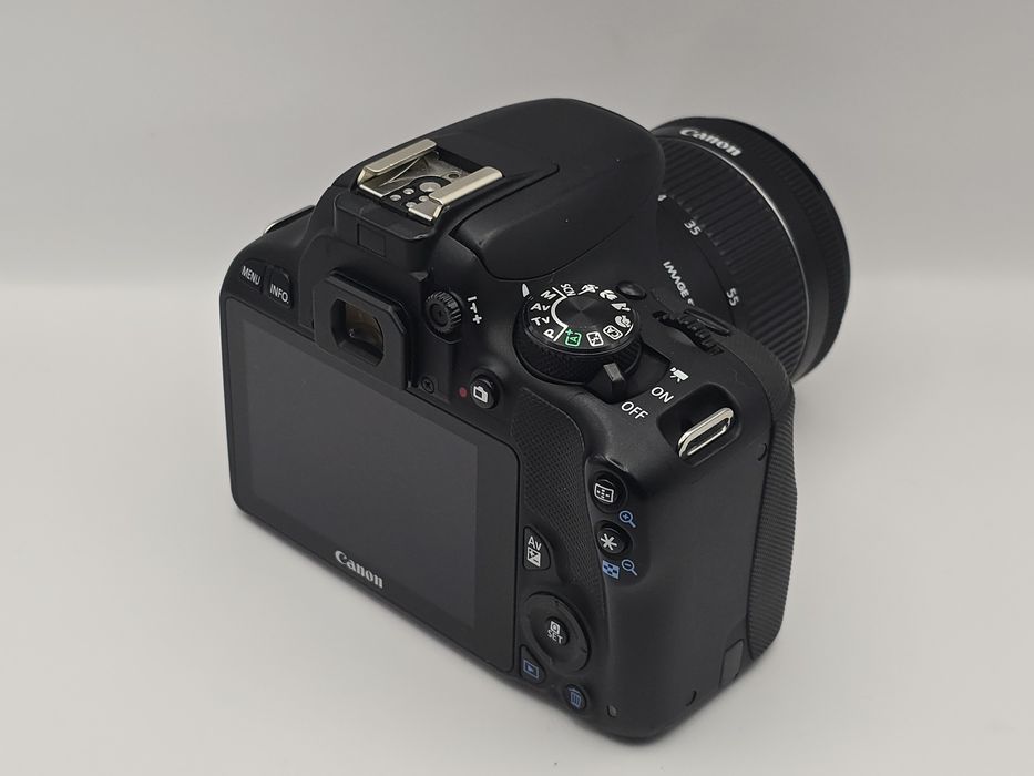 Canon EOS 100D + Obiectiv EF-S 18-55mm IS STM – Doar 13.226 cadre