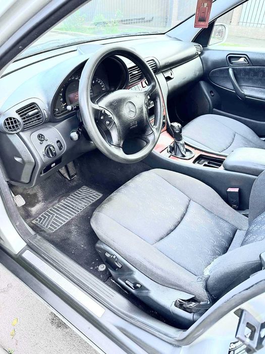 Vand mercedes c200 benzina +gpl